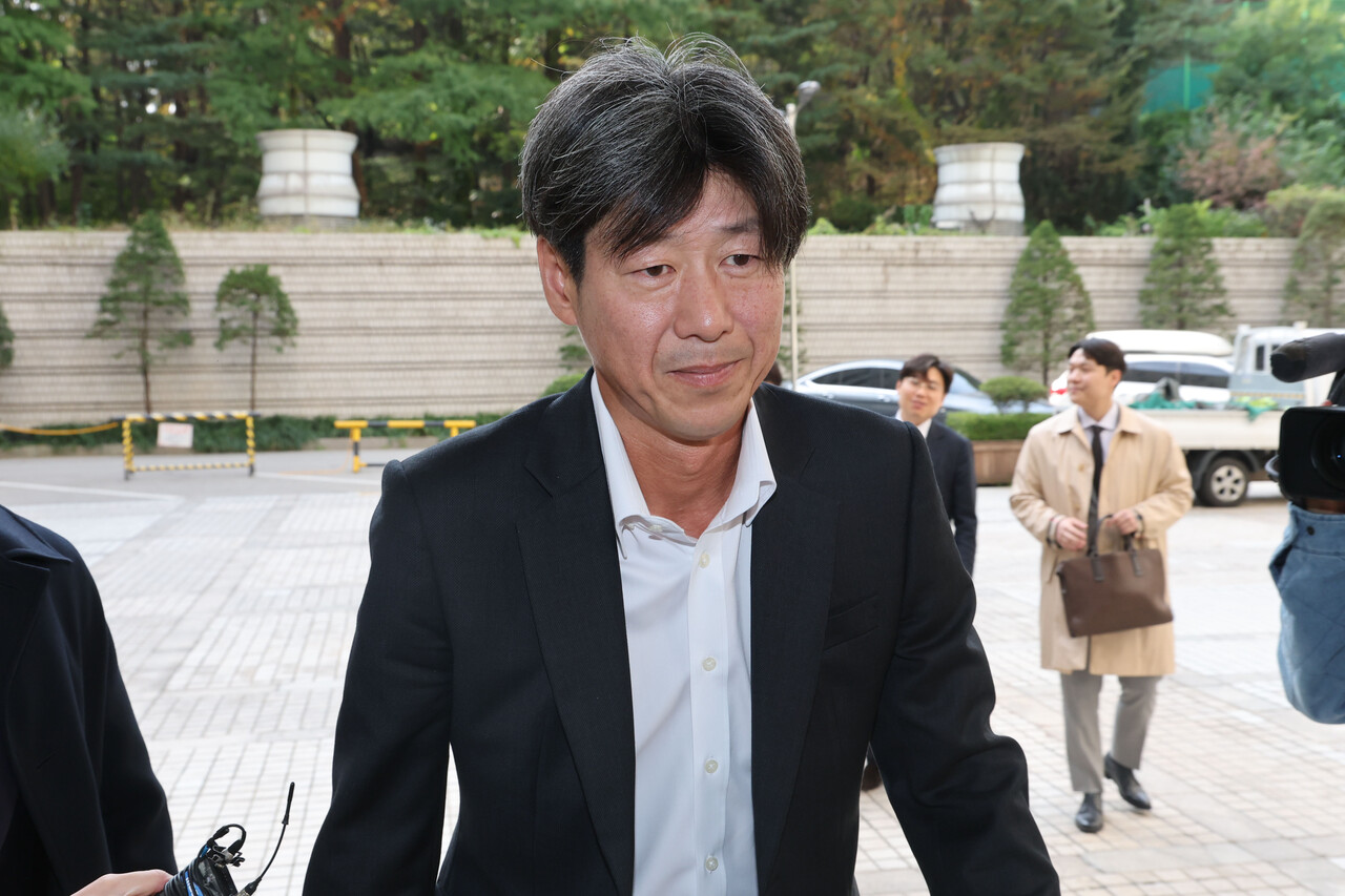 10월31일 남욱 변호사가 서울 서초구 서울중앙지법에서 열린 1심 선고공판에 출석하고 있다. ⓒ공동취재