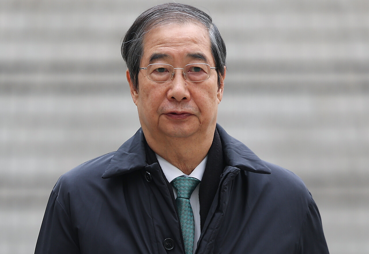 11월24일 한덕수 전 국무총리가 공판 출석을 위해 서울중앙지방법원에 들어서고 있다. ⓒ연합뉴스